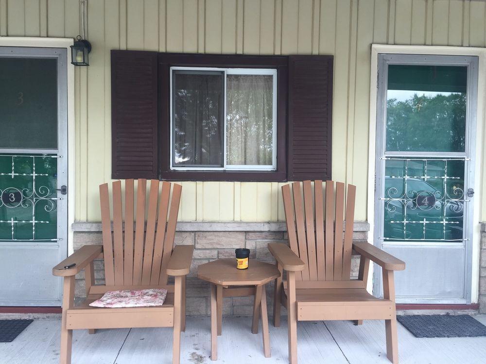 Twin Peaks Motel Napanee Dış mekan fotoğraf